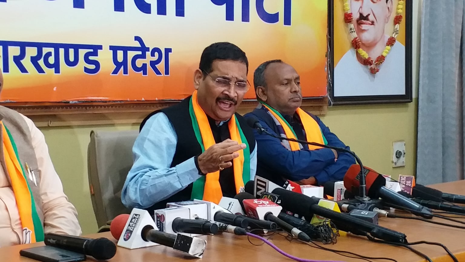 झारखंड में भाजपा ने लिया प्रण , आने वाले चुनाव में सूबे की भष्टाचारी यूपीए सरकार को उखाड़ फेकेगी