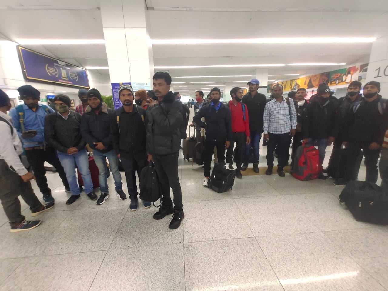ताजिकिस्तान में फंसे 44 मजदूरों की हुई सकुशल वतन वापसी, दिल्ली से ट्रेन से पहुंचेंगे झारखंड