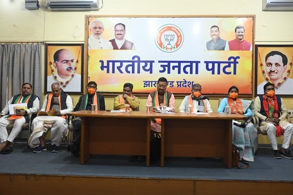 झारखंड में 2024 की तैयारी में जुटी भाजपा, आदिवासी चेहरे की तलाश, पूरी टीम बदलने की तैयारी में पार्टी