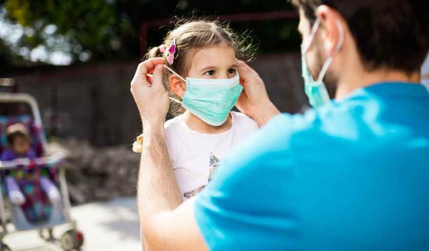 COVID Alert! इस राज्य ने भीड़-भाड़ वाली जगहों पर मास्क पहनना किया अनिवार्य, जानिए किस राज्य ने क्या उठाए कदम