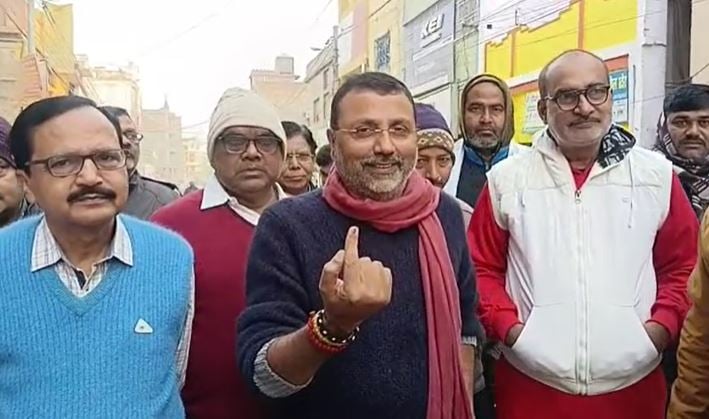 Bihar Nagar Nikay Chunaw: गोड्डा सांसद निशिकांत दुबे ने भागलपुर में डाला वोट, कहा -परिवर्तन के लिए कर रहा हूं मतदान