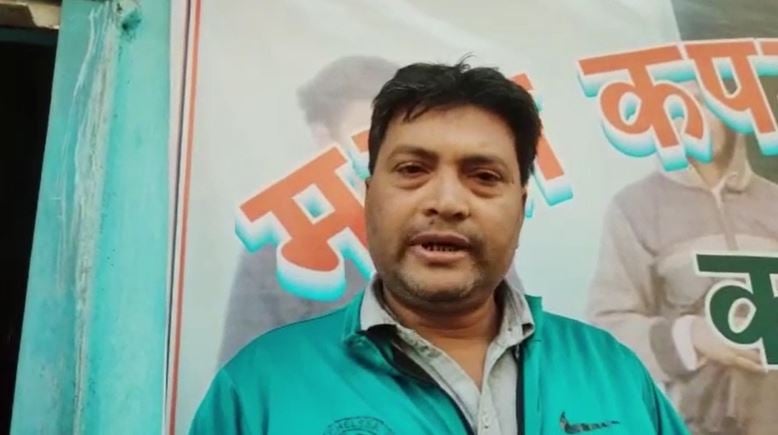 भोला की ’पुराने कपड़े की दुकान’ निर्धनों के लिए बना तन ढंकने का जरिया, पढ़ें पूरी खबर