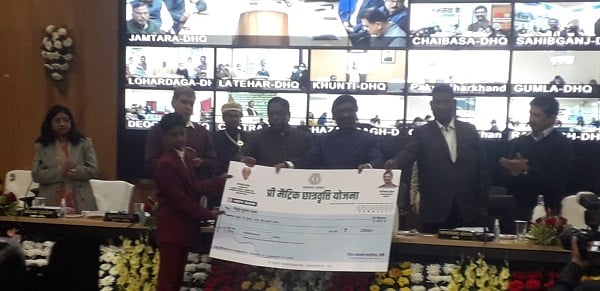 हेमंत सरकार के तीन साल पूरे होने पर मंत्री आलमगीर आलम ने गिनाए सरकार की उपलब्धि, कहा- सभी  को मिला लाभ