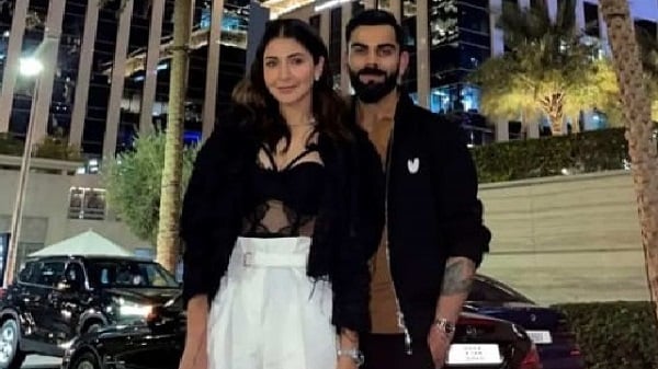 विराट कोहली-अनुष्का शर्मा ने कैसे सेलिब्रेट किया न्यू ईयर, देखें दोनों की रोमांटिक तस्वीरें