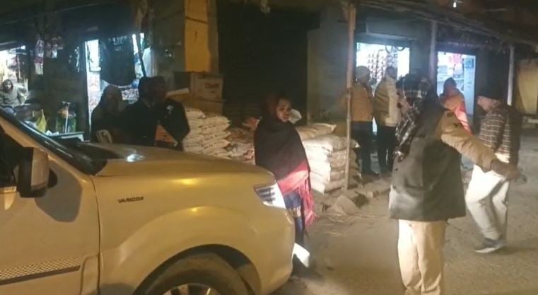 प्रेमी से मिलने पहुंची महिला को पति ने रंगे हाथ पकड़ा,फिर हुआ हाई वोल्टेज ड्रामा, जानिए