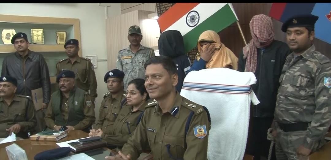 धनबाद : धमकी देकर पैसा वसूलने वाले तीन धराएं, एसएसपी ने कहा अब नहीं चलेगी किसी की भी रंगदारी