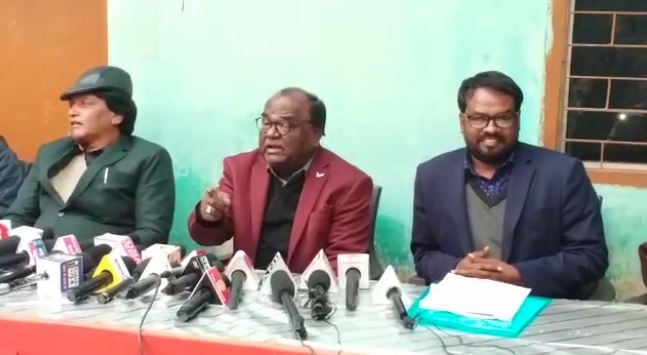 पारसनाथ पहाड़ को लेकर नया विवाद, आदिवासी संगठनों का दावा - जैन मुनियों के नहीं आदिवासी का है मारंगबुरु