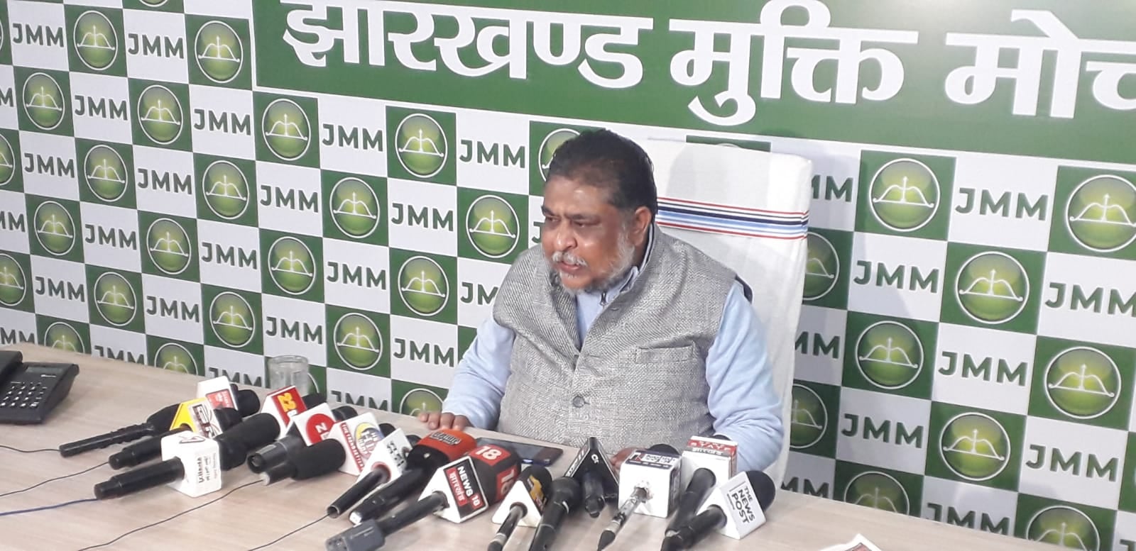 राष्ट्रपति द्रौपदी मुर्मू को लेकर गृह मंत्री अमित शाह के बयान पर झामुमो हमलावर, गृह मंत्री को देश से माफी मांगने के लिए कहा