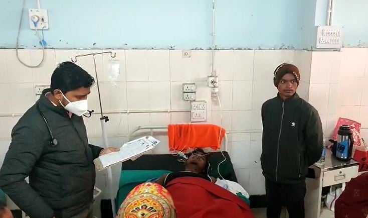 दुमका: गांव की मुखिया के प्रेम में पड़े युवक ने किया आत्महत्या का प्रयास, हालत गंभीर