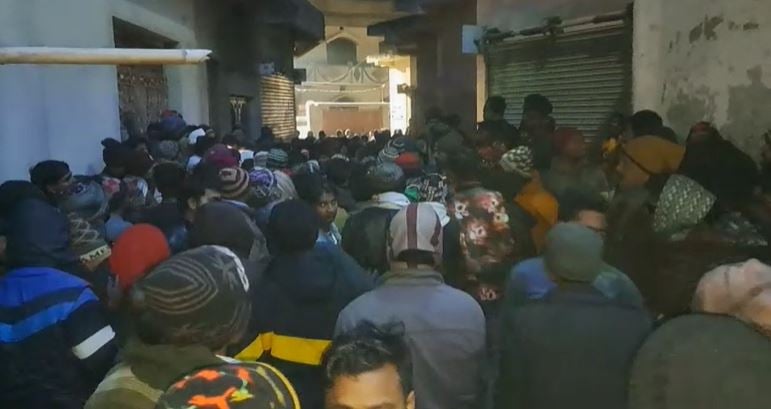 जमुई में बीच सड़क अपराधियों ने युवक को गोलियों से भूना, जांच में जुटी पुलिस