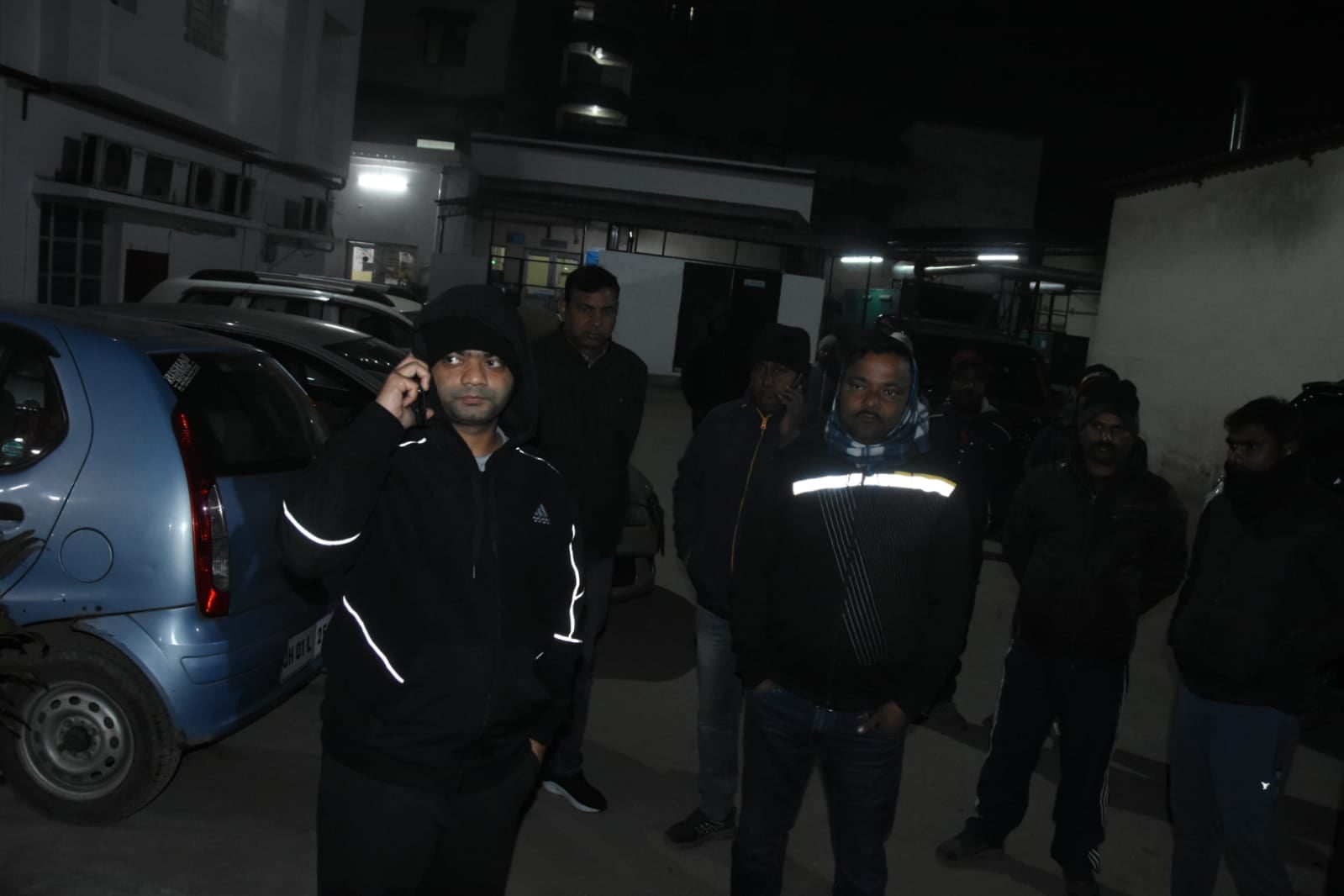 हाड़ कपाती ठंड में देर रात को सिंह मेन्शन समर्थक को मारी गई गोली,गर्म हुआ धनबाद का माहौल