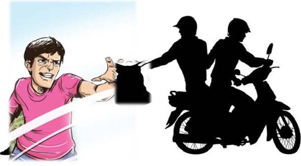 नामकुम में SBI बैंक के सामने महिला से 5 लाख रुपए की लूट, अपराधी  फरार