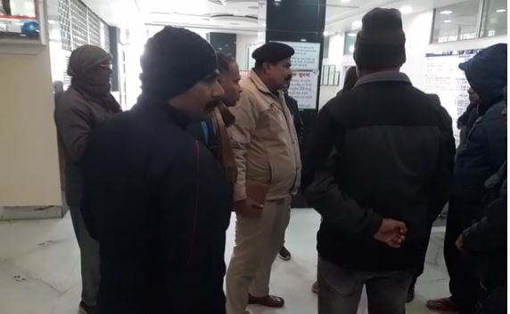 पटना: अपराधियों ने दिनदहाड़े युवक को मारी गोली, हथियार लहराते मौके से हुए फरार