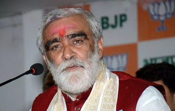 बिहार : शिक्षा मंत्री के विवादित बयान पर केंद्रीय मंत्री का हमला, विश्व हिंदू परिषद कल करेगी पुतला दहन