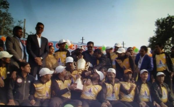 धनबाद के पत्रकारों के क्रिकेट मैच का हो गया Finale, पहुंचे थे धनबाद के डिगनिटरी