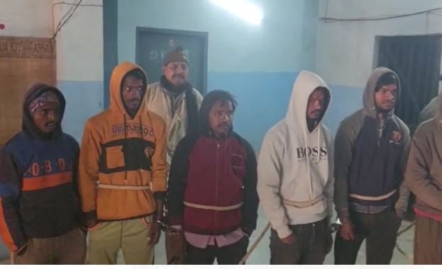 नवादा: वन विभाग की टीम पर हमला करने वाले माफिया के खिलाफ पुलिस की बड़ी कार्रवाई, बिहार-झारखंड के 17 लोग गिरफ्तार