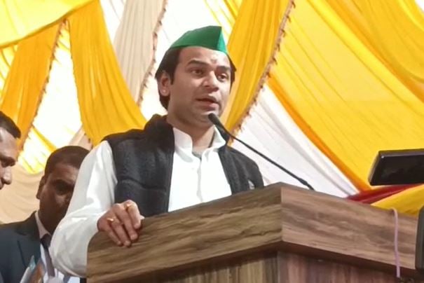 तेजप्रताप की फिसली जुबान, नीतीश कुमार को कहा ‘यादव' फिर दी सफाई
