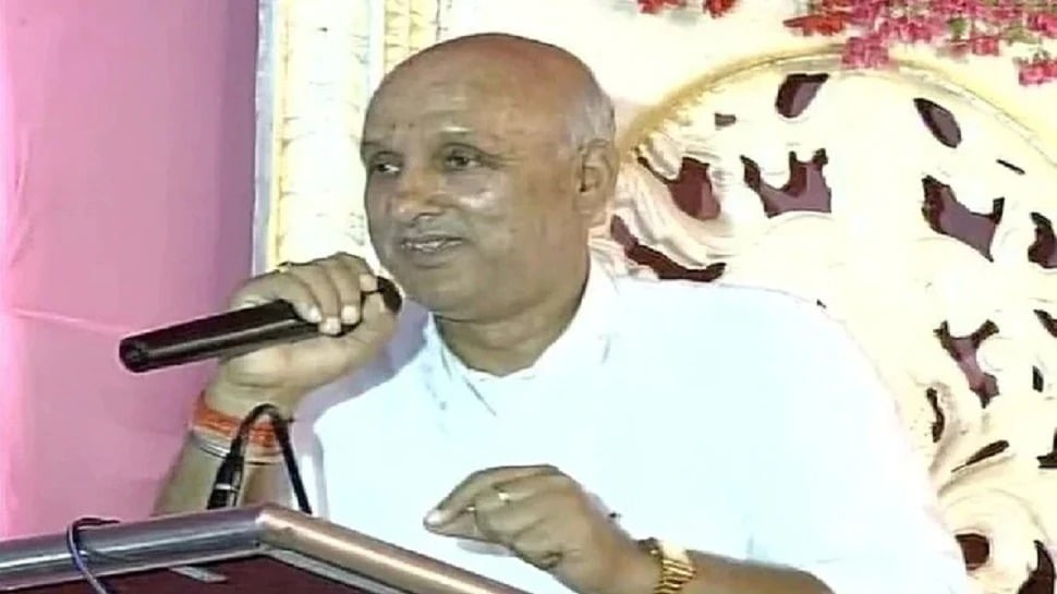 रामचरितमानस विवाद :  शिक्षा मंत्री के विवादित बयान पर सनातन धर्म के लोगों ने भभुआ व्यवहार न्यायालय में किया याचिका दायर, इस्तीफा देने की मांग