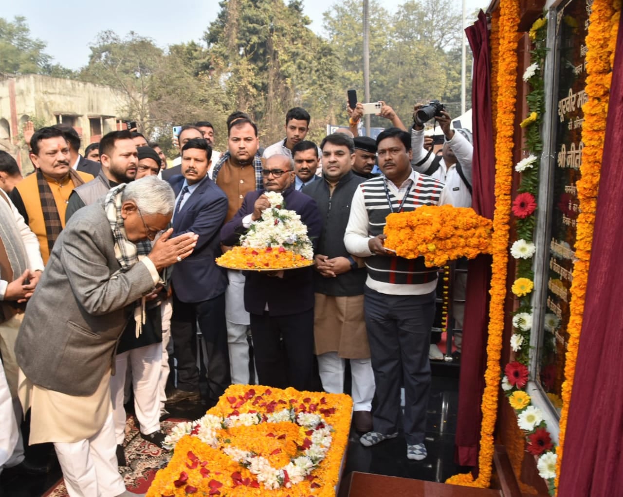 पटना : सीएम नीतीश ने महाराणा प्रताप की मूर्ति का किया अनावरण, KCR की रैली पर जानिए क्या कहा