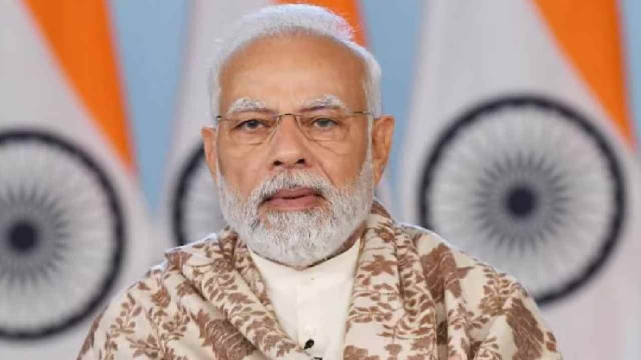 देश के युवाओं के लिए बड़ा दिन, रोजगार मेले में पीएम मोदी ने बांटे 71 हजार नियुक्ति पत्र