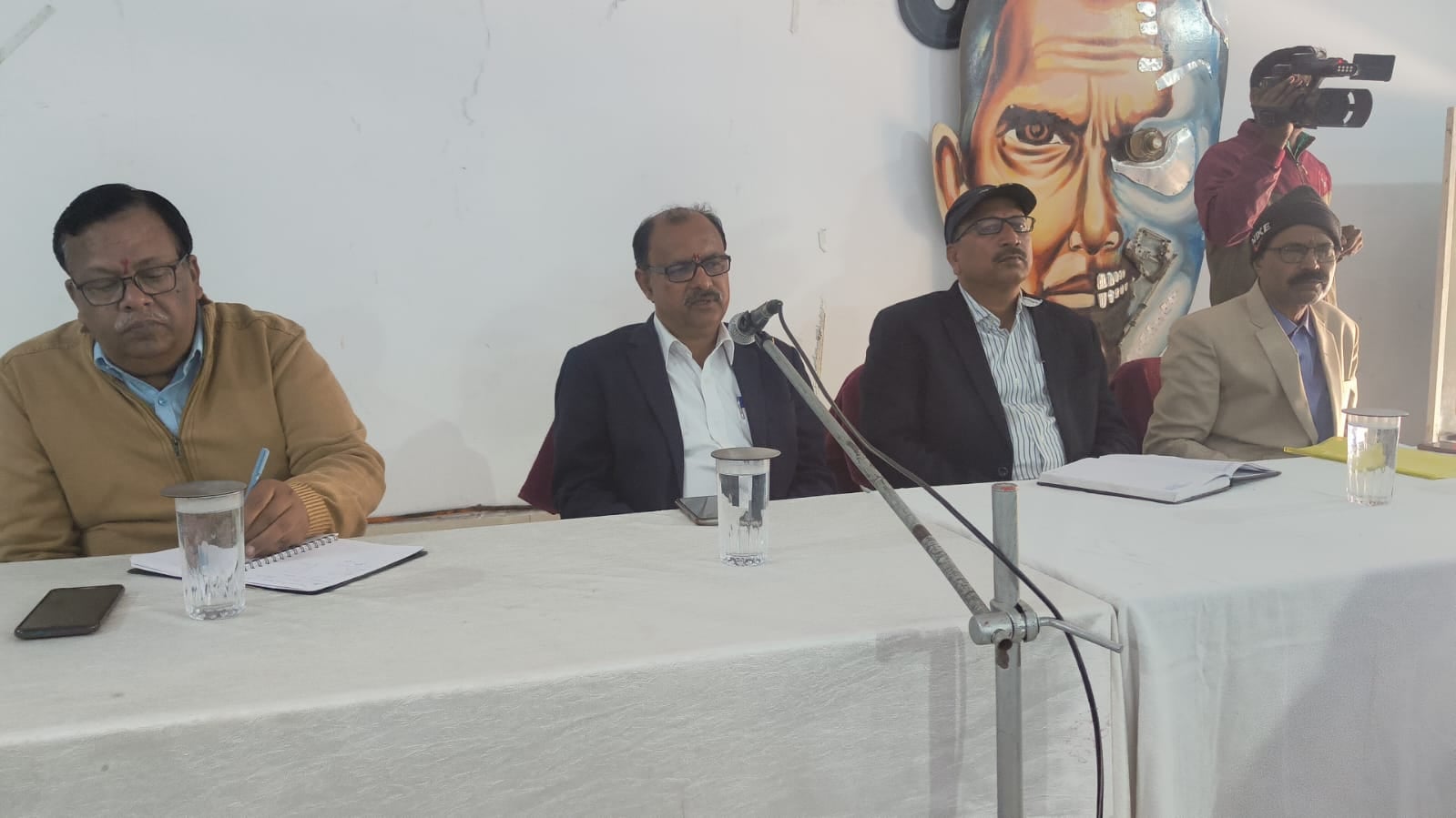 गिरिडीह: तीन साल से बंद पड़ा गिरिडीह का कबरीबाद और ओपनकास्ट कोयला खदान जल्द होगा शुरू, जीएम ने दिलाया भरोसा