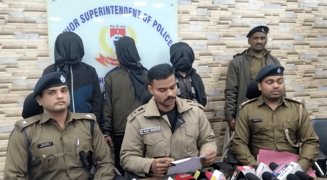 जमशेदपुर : लड़ाई के बीच हुई फायरिंग में शामिल चार गिरफ्तार, देसी कट्टा बरामद