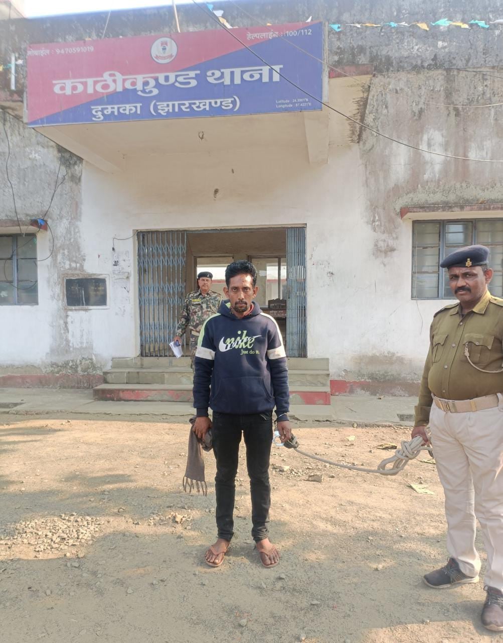 दुमका : प्रेमिका ने शादी से किया इनकार तो सनकी प्रेमी ने कर दी सारी हदें पार, हुआ गिरफ्तार, जानें क्या है मामला