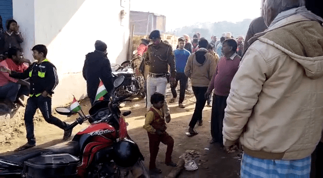 मोतिहारी : अज्ञात चोरों ने ज्वेलरी दुकान का शटर तोड़कर लाखों के गहनों पर किया हाथ साफ, घटनास्थल से जिन्दा कारतूस भी बरामद