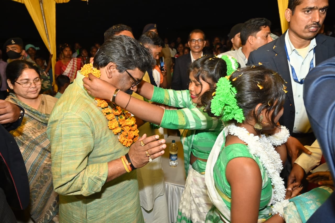 सरायकेला : राज्यपाल के विधेयक वापस करने से हम घबराने वाले नहीं, संघर्ष जारी रहेगा : हेमंत सोरेन