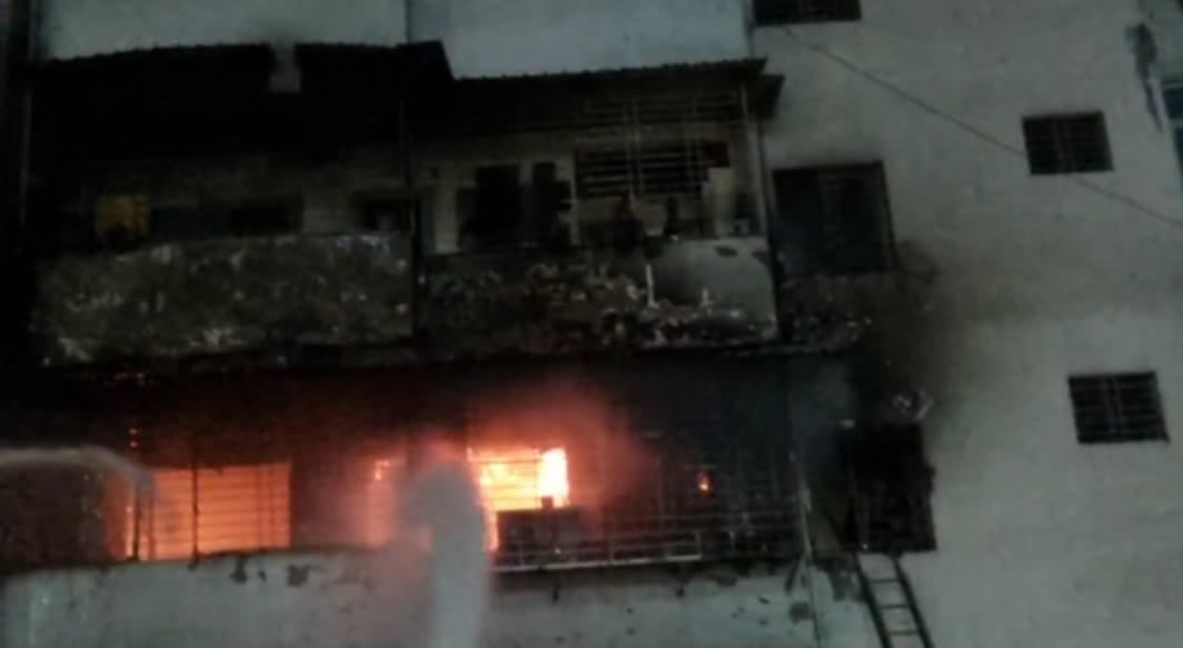 धनबाद आशीर्वाद टावर की घटना में अब तक 14 मौत की पुष्टि,दर्जनों गंभीर रुप से घायल, मुख्यमंत्री ने जताया दुःख,