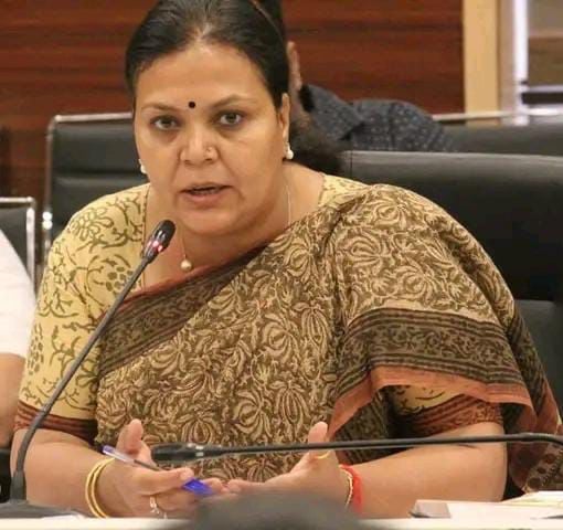 बजट के नाम पर मोदी सरकार ने दिया जुमला, बजट जन विरोधी : दीपिका पांडे