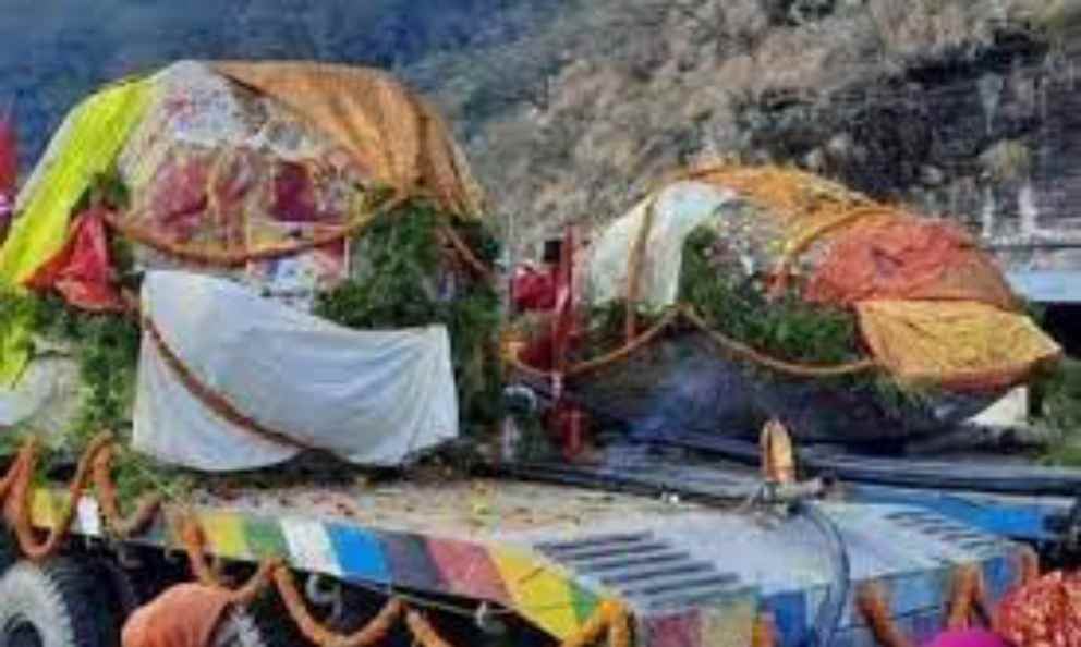 भगवान विष्णु के प्रतीक दो शालिग्राम पत्थर नेपाल से पहुंचा अयोध्या, पुजारियों ने किया जोरदार स्वागत