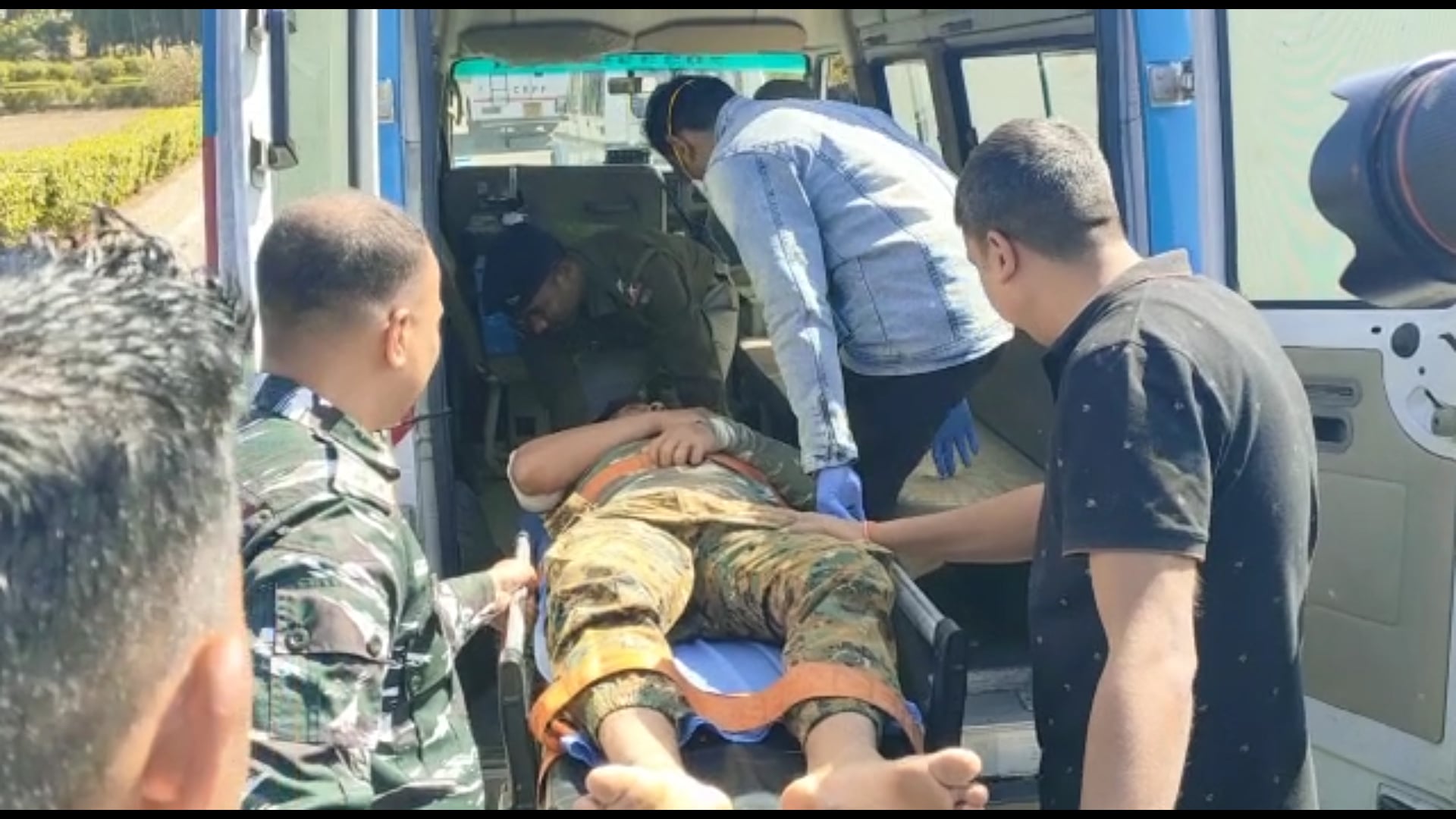 CRPF घायल जवान को एयरलिफ्ट कर भेजा गया एम्स,चाईबासा नक्सल अभियान में हुए थे घायल