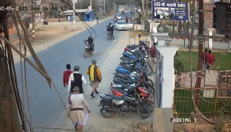 मुजफ्फरपुर में दिनदहाड़े  लड़की का अपहरण, घटना CCTV में कैद