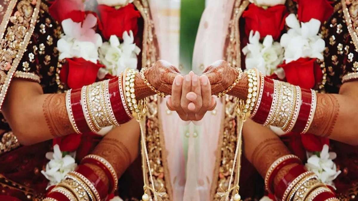 बिहार से भागकर दो लड़की पहुंची धनबाद थाना, कहने लगी-हम दोनों की शादी करा दे पुलिस, जानिए आगे क्या हुआ