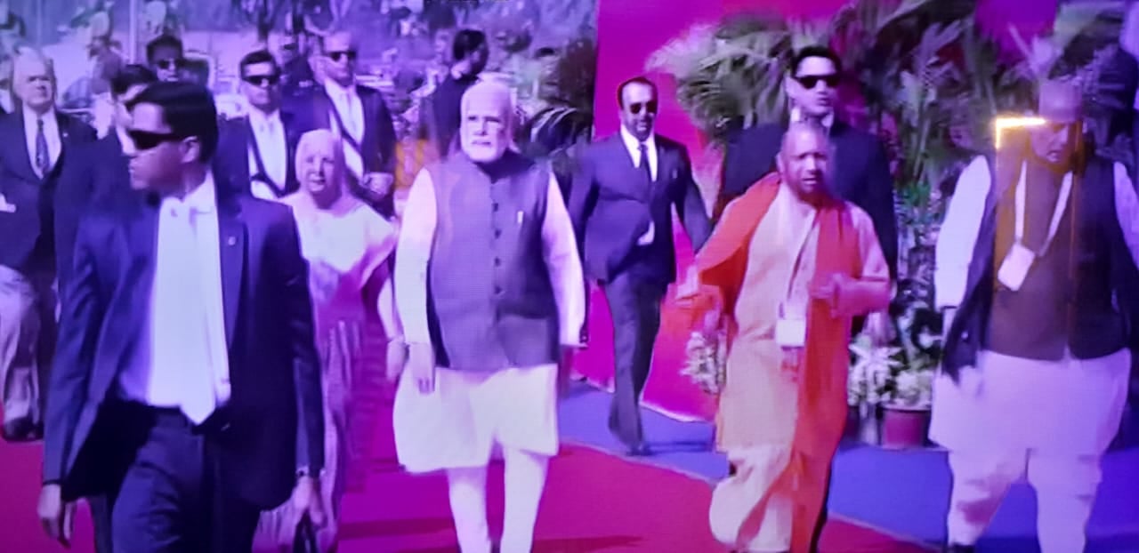 उत्तर प्रदेश: देश की दूसरी बड़ी अर्थव्यवस्था वाले राज्य नए निवेशकों को रिझाने के लिए क्या कर रहा है, जानिए पीएम मोदी ने क्या कहा