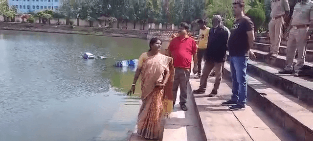 घाट-घाट पहुंची आशा लकड़ा, कहा, छठ से पहले पूरी होगी तैयारी