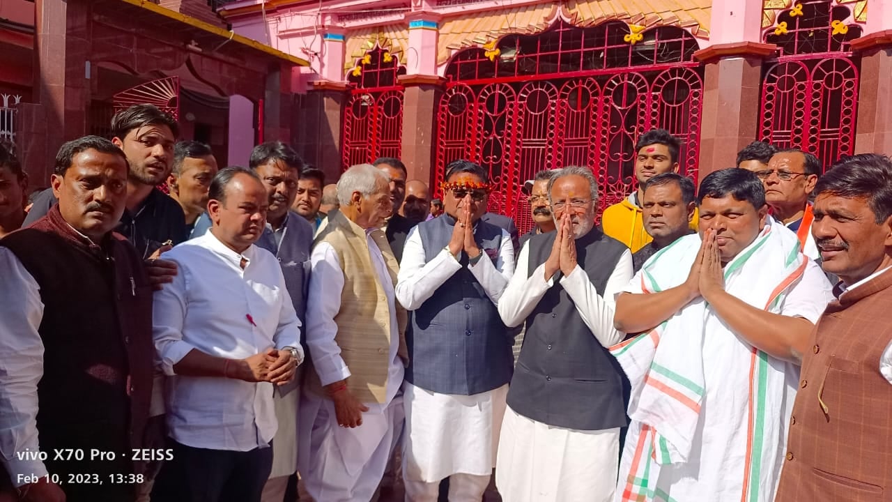 कांग्रेस के राष्ट्रीय महासचिव और झारखंड प्रभारी अविनाश पांडेय पहुंचे देवघर, बाबा बैद्यनाथ की पूजा अर्चना की