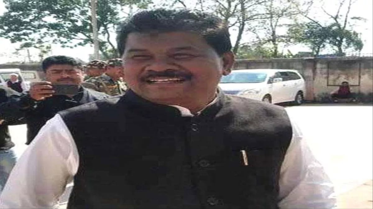 पूर्व मंत्री बंधु तिर्की का दावा कांग्रेस-वाम की जोड़ी त्रिपुरा में फहरायेगी पताका, क्या आदिवासी बहुल त्रिपुरा में जनता की नब्ज पकड़ चुके हैं बंधु?