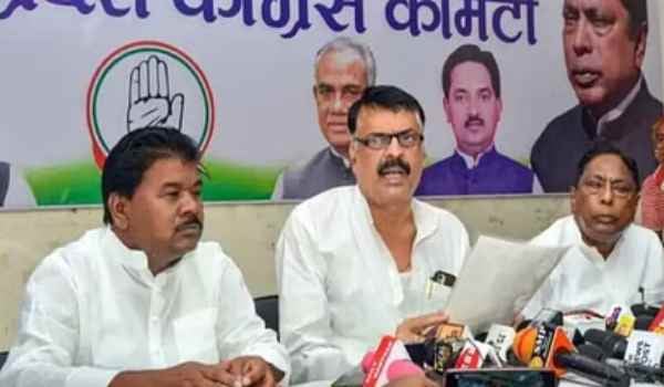 छोटी मछलियों को पार्टी से निकाल कितनी मजबूत होगी कांग्रेस? क्या अजगरों के खिलाफ भी करेगी कार्रवाई