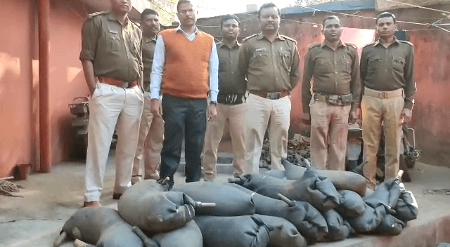 उत्पाद विभाग की बड़ी कार्रवाई, अवैध महुआ चुलाई शराब के तीन गोदाम का उद्भेदन, हजारों लीटर अवैध महुआ शराब जब्त