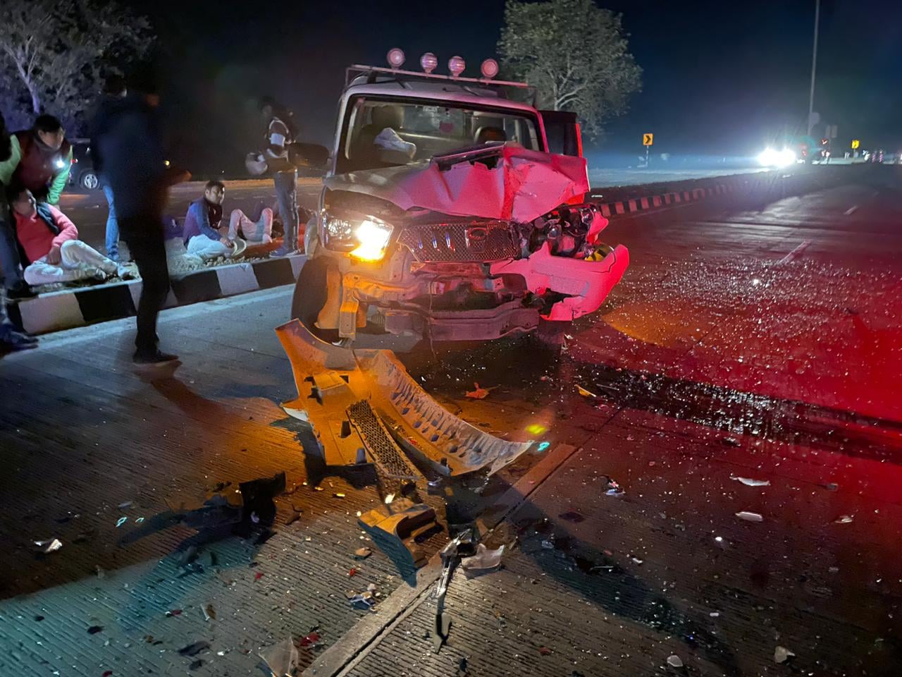 JAP प्रमुख पप्पू यादव का काफिला देर रात हुआ हादसे का शिकार, कार के उड़े परकच्चे, बाल-बाल बचे पप्पू यादव