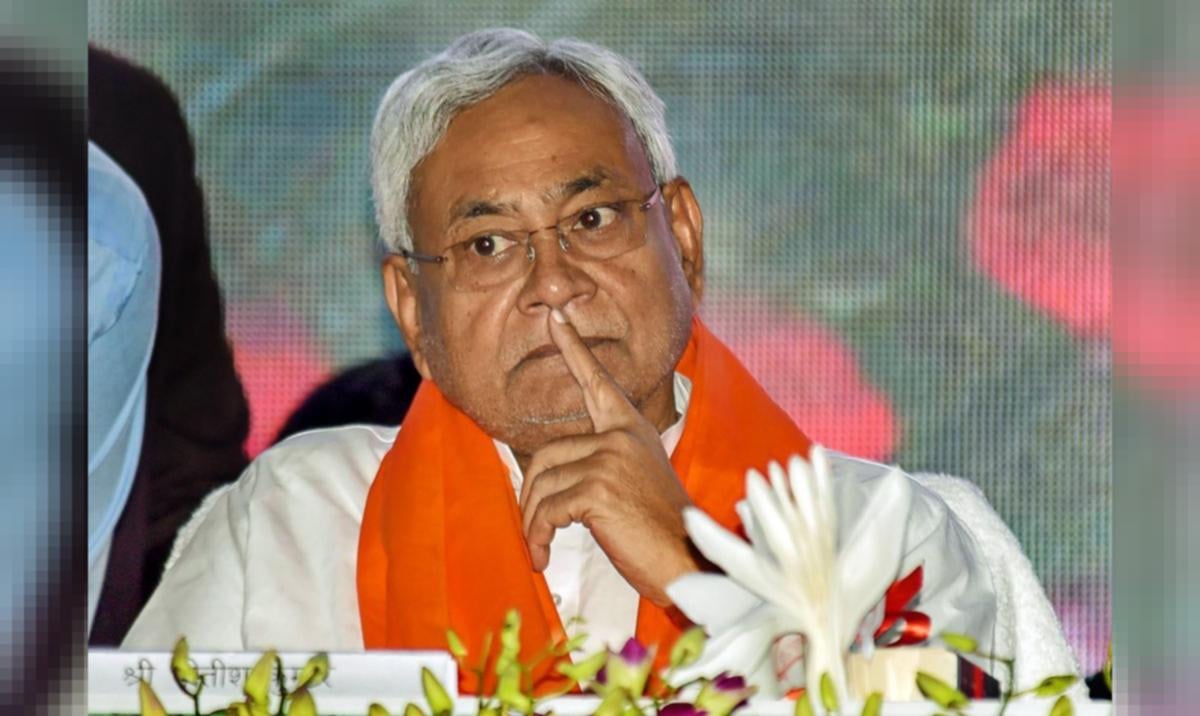 विपक्ष के साथ-साथ सहयोगी दलों के निशाने पर भी नीतीश, 2024 में कैसे होगा बेड़ा पार