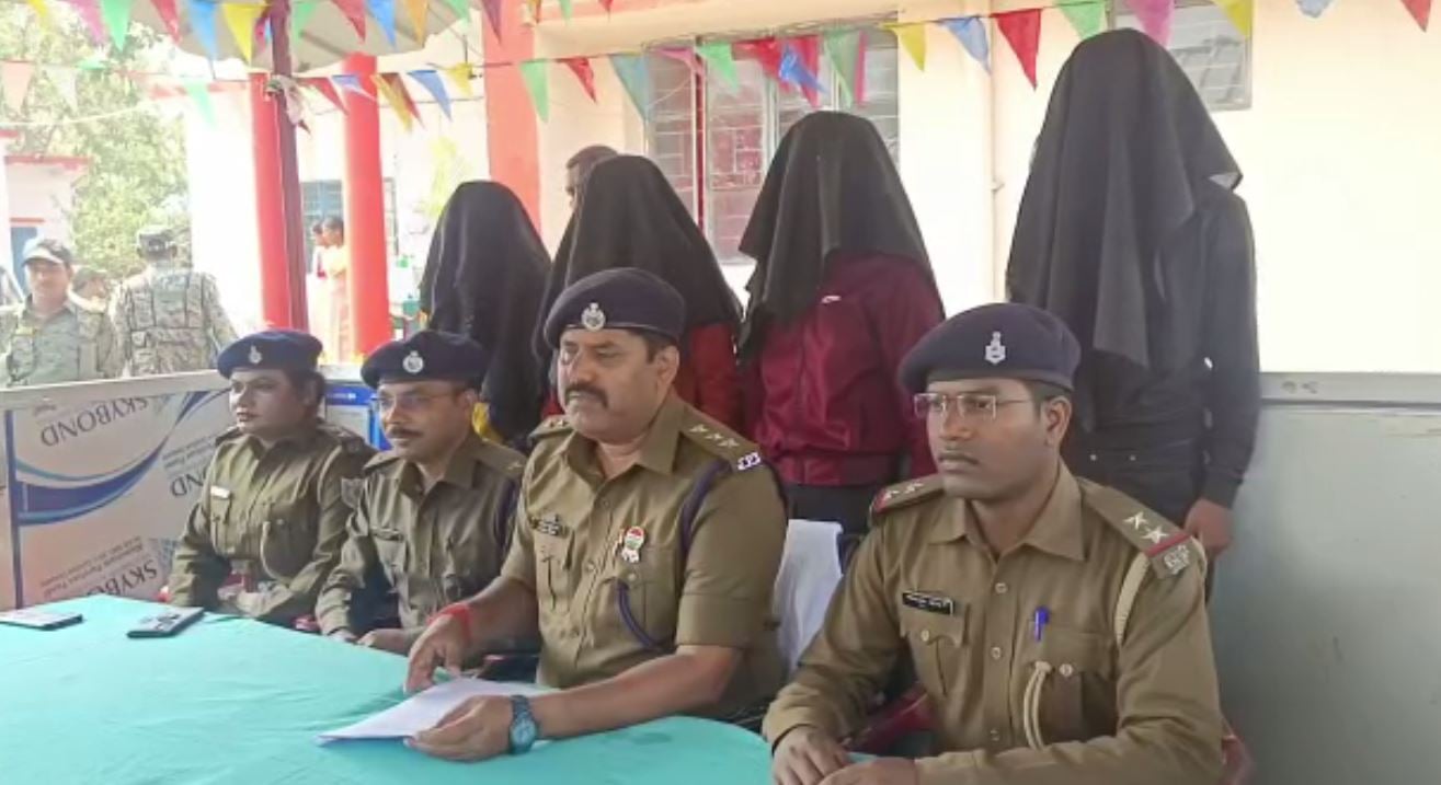 चतरा : पुरानी रंजिश में दोस्तों ने ही दोस्त की ले ली जान, एसआईटी ने 48 घंटे में चार हत्यारों को दबोचा