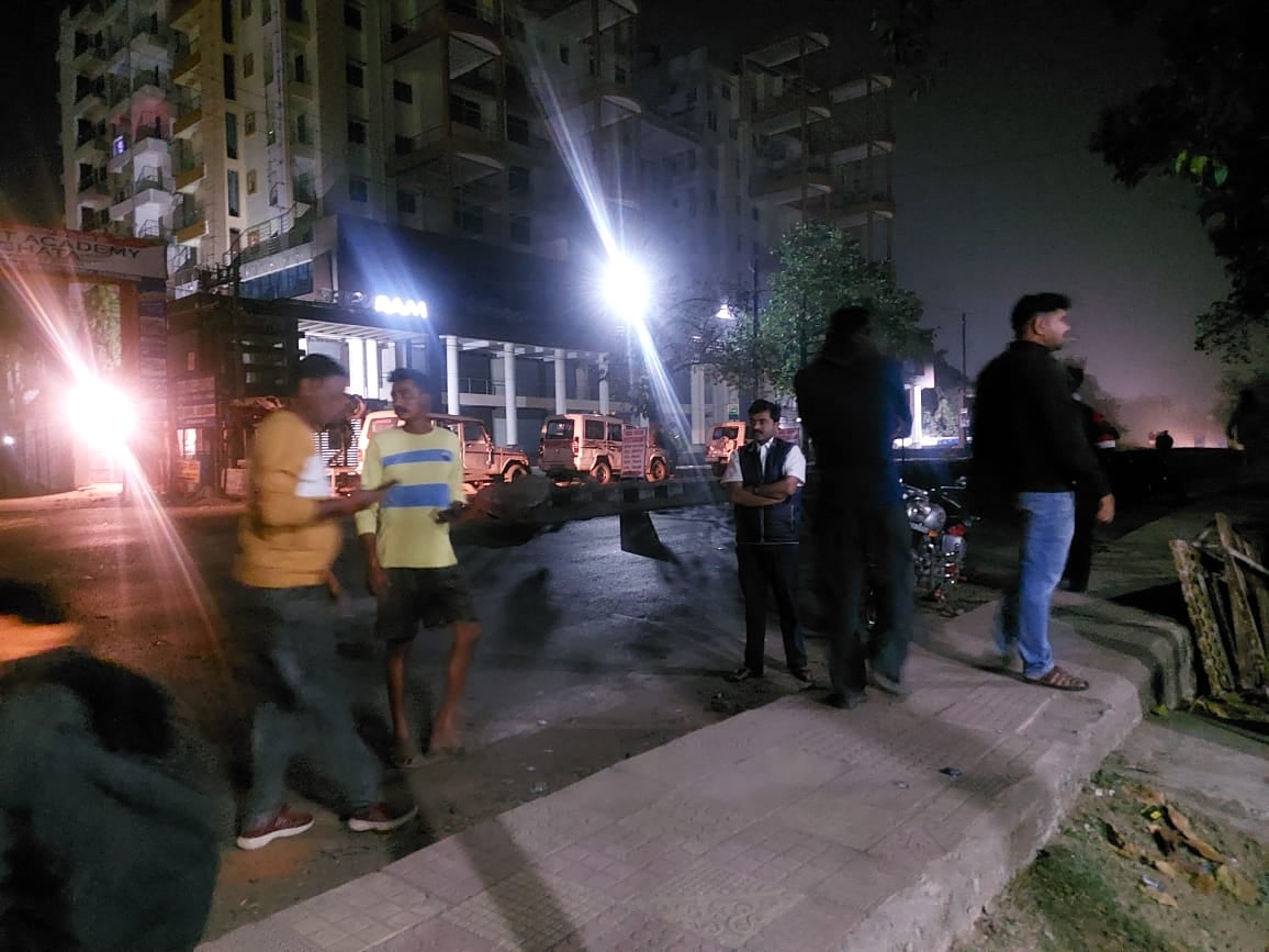 FIRING IN DHANBAD : शंकर तुरी की कार में बैठे युवक को ललकारा गया तो कर दी फायरिंग, जानिए डिटेल्स