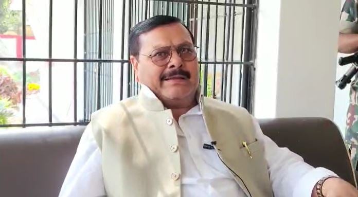 मंत्री सुरेन्द्र यादव ने अपने विवादित बयान से मारी पलटी, कहा- गोदी मीडिया मेरे बयान को तोड़ मरोड़ कर चला रही