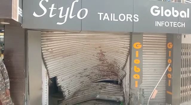 रांची के मेन रोड में हुआ भीषण सड़क हादसा, पिता-पुत्र ने घटनास्थल पर तोड़ा दम, बेटी गंभीर रूप से घायल