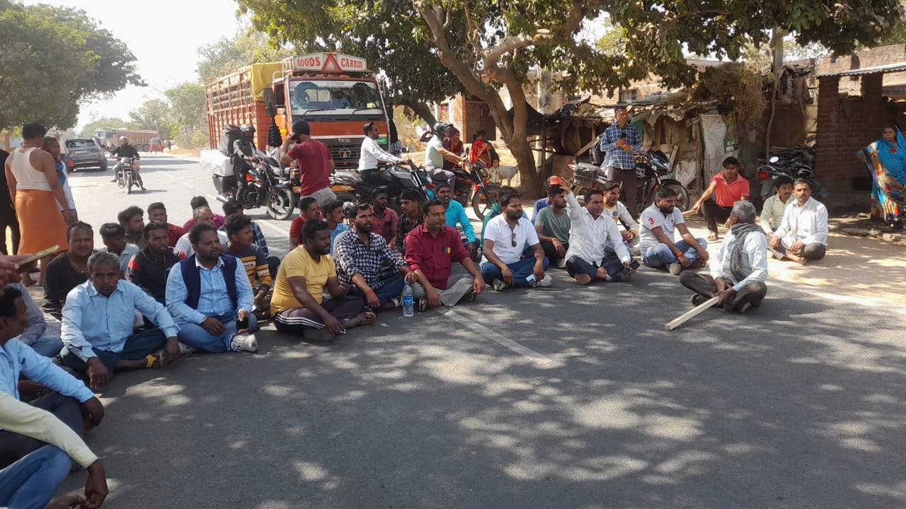 गिरिडीह के धनवार के राजा साहब के घर में पड़ा मिला दरबान का शव, हत्या का शक, जांच में जुटी पुलिस