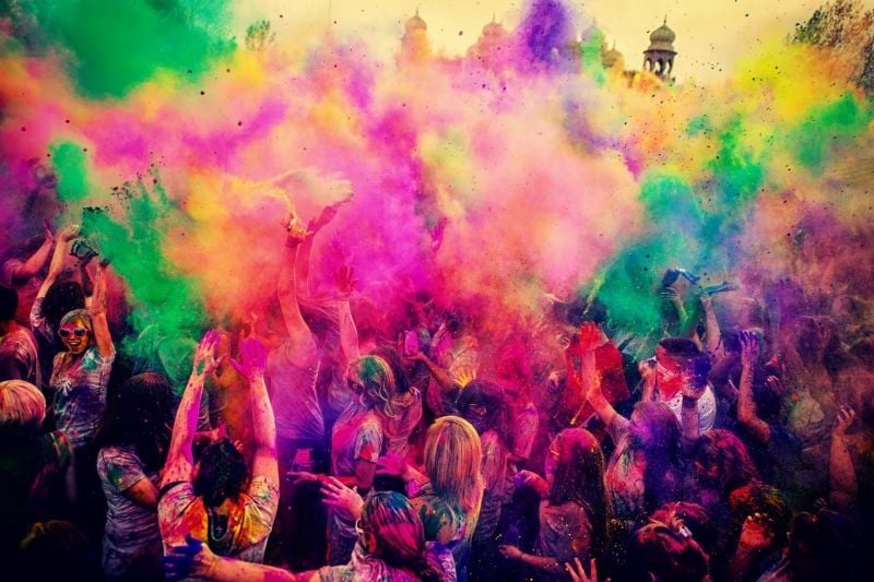 HOLI 2023 : इस होली कैसे की जाए केमिकल वाले रंगों से स्किन की सुरक्षा, जानिए