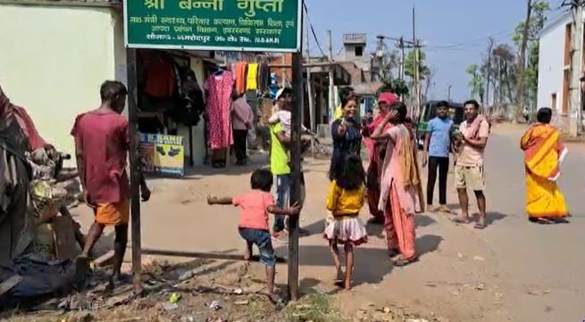 जमशेदपुर में कुत्तों का कहर ! दर्जन भर लोग सहित कई बच्चे घायल, जानिए क्या है मामला